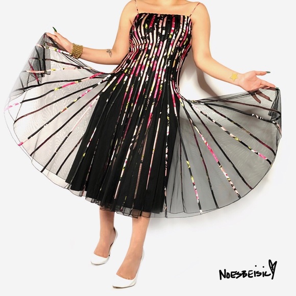 JS Collection Floral Pleated Dress - Picture 4 of 8